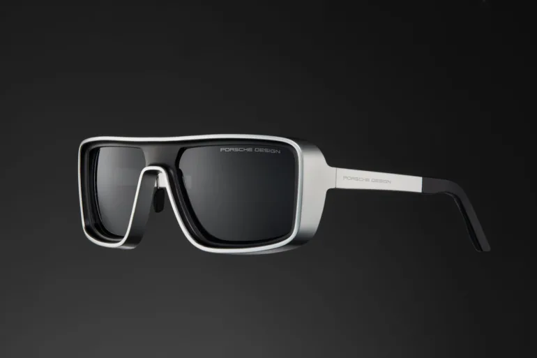 Porsche Design P8952