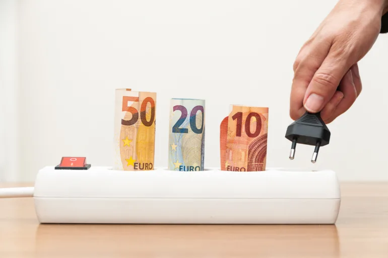 Kako zmanjšati račun za elektriko v letu