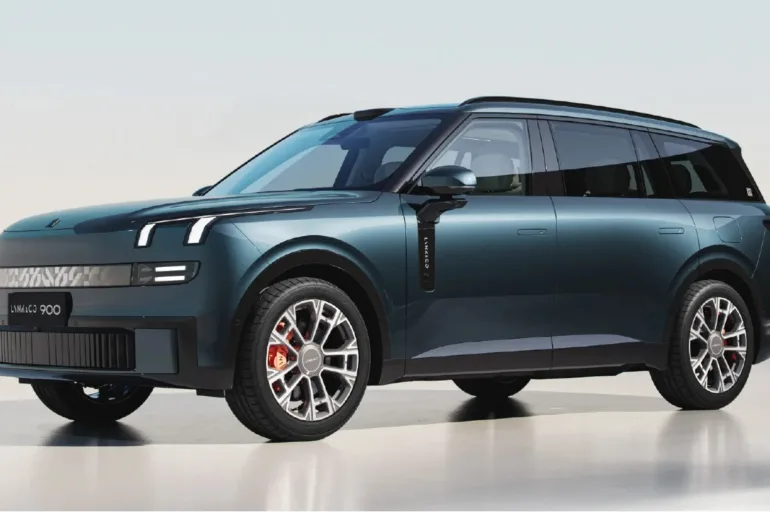 Lynk & Co 900