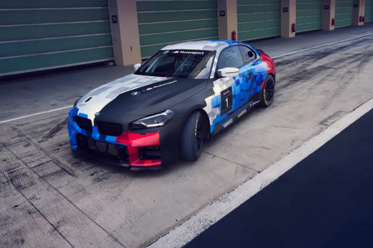 BMW M2 Racing 2025