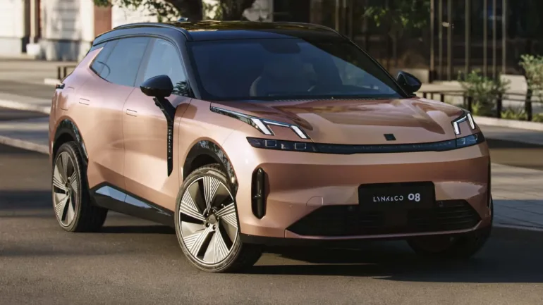 Lynk & Co 08 PHEV