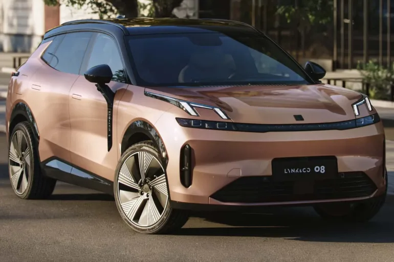 Lynk & Co 08 PHEV