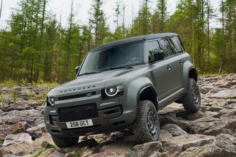 Land Rover Defender Octa