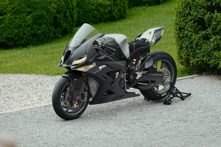 BMW Motorrad Concept RR