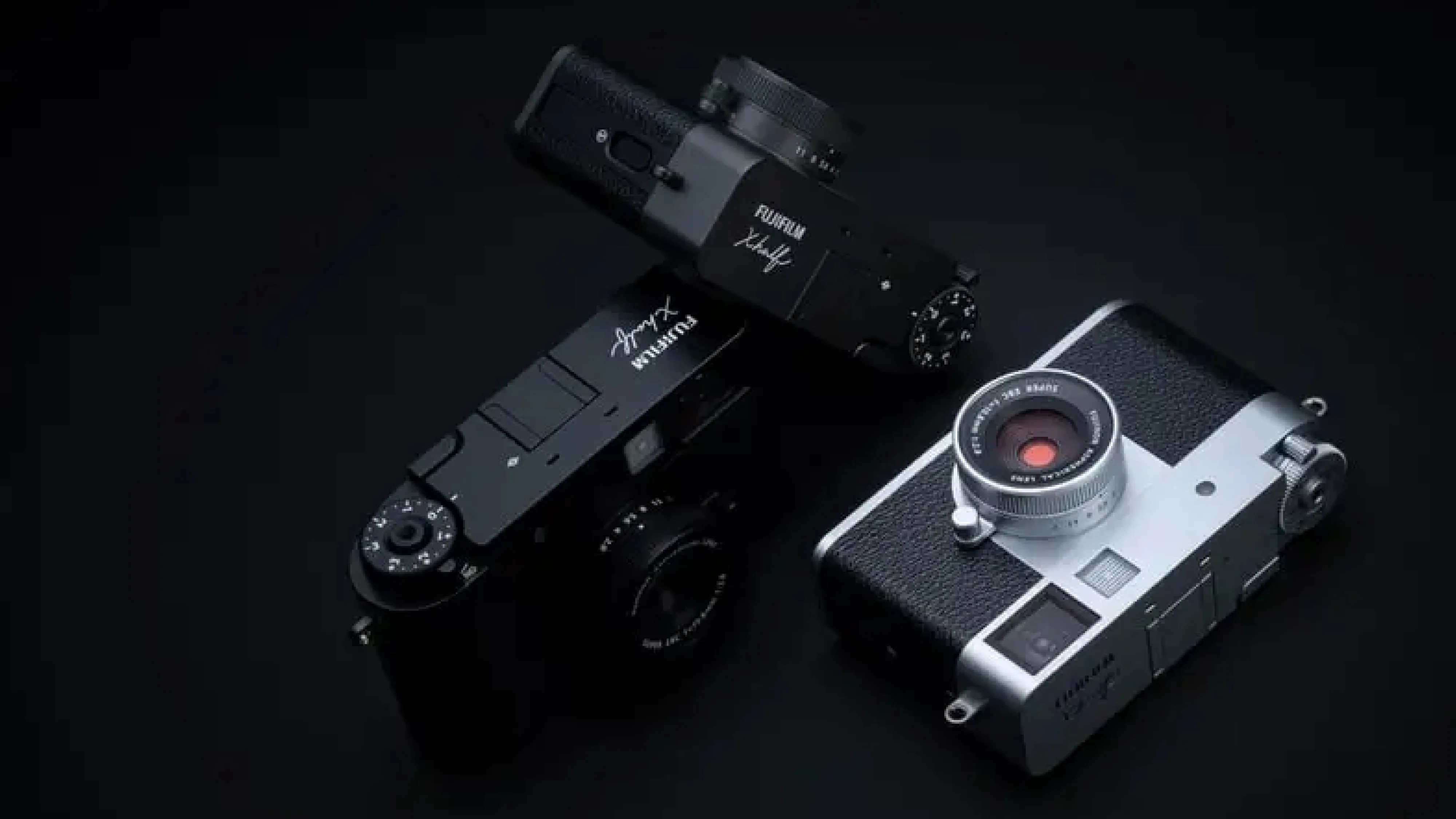 富士フイルム X Half (X-HF1): アナログだと思っているデジタル