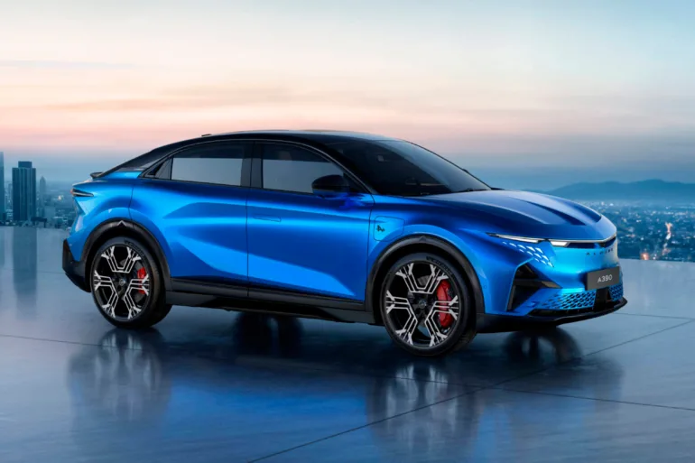 Alpine A390