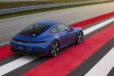 Porsche 911 Club Coupe 2025