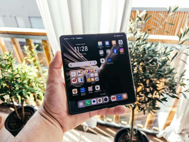 Honor Magic V5