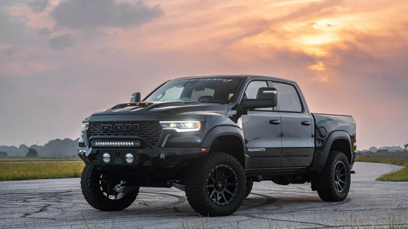 Hennessey Mammoth 700